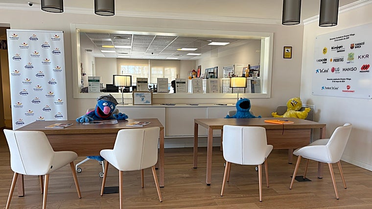 La entrada ya invita a los huéspedes a la diversión