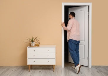 Lo que ocurre detrás de la puerta cerrada de la habitación de tu adolescente y que a ti no te pasaba