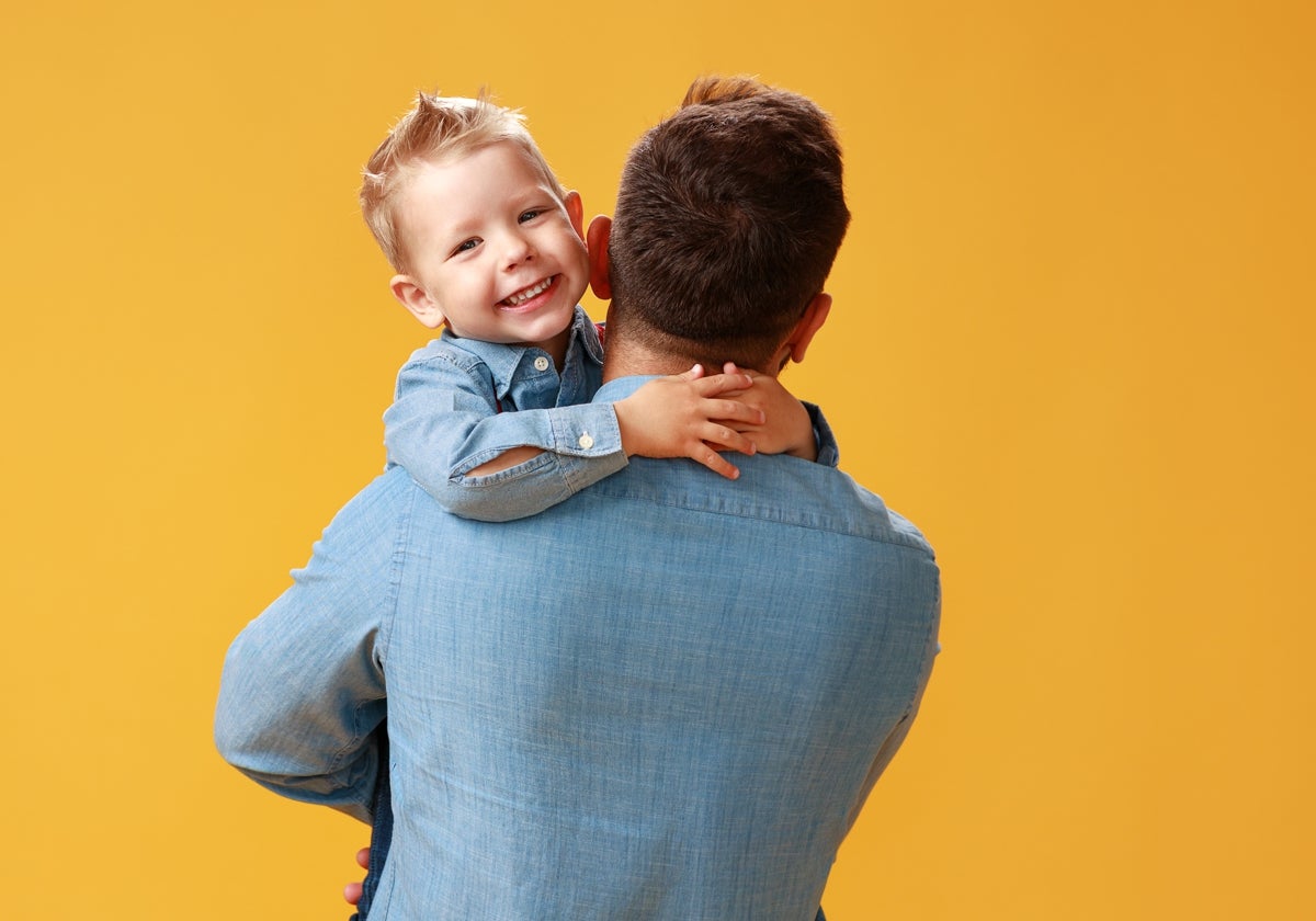 El 82% de los padres cree que criar hijos en la actualidad resulta más desafiante que hace años