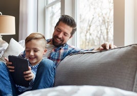 Talleres gratuitos para que las familias aprendan a manejar la tecnología con seguridad