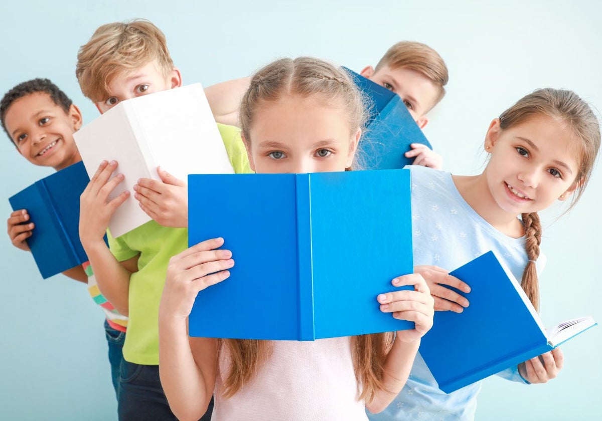 El docente asegura que los quinceañeros sin biblioteca familiar tienen un retraso de 1,5 años en conocimientos