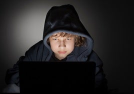 Las seis principales consecuencias legales de que un menor actúe como un hacker