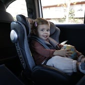 Consejos para que los menores viajen en coche con seguridad durante esta Semana Santa