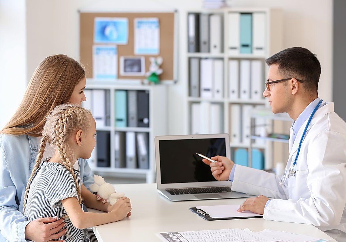 El 80% de los sanitarios detecta enfermedades en los niños por un excesivo uso de pantallas