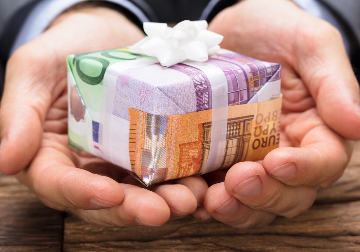 Primera Comunión: ¿Es conveniente regalar dinero a un niño?