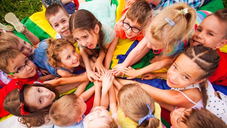 «Hay medidas administrativas y empresariales para que el precio no impida a los niños ir de campamento»