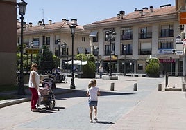 Renta y maternidad: más dinero no equivale a más hijos (ni a tenerlos antes)