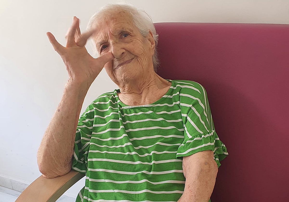 Antonia, 102 años, acaba de cumplir su sueño: «Me siento de maravilla, como una niña»