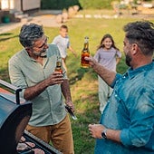 ¿Deberían los padres dejar de beber alcohol delante de sus hijos?