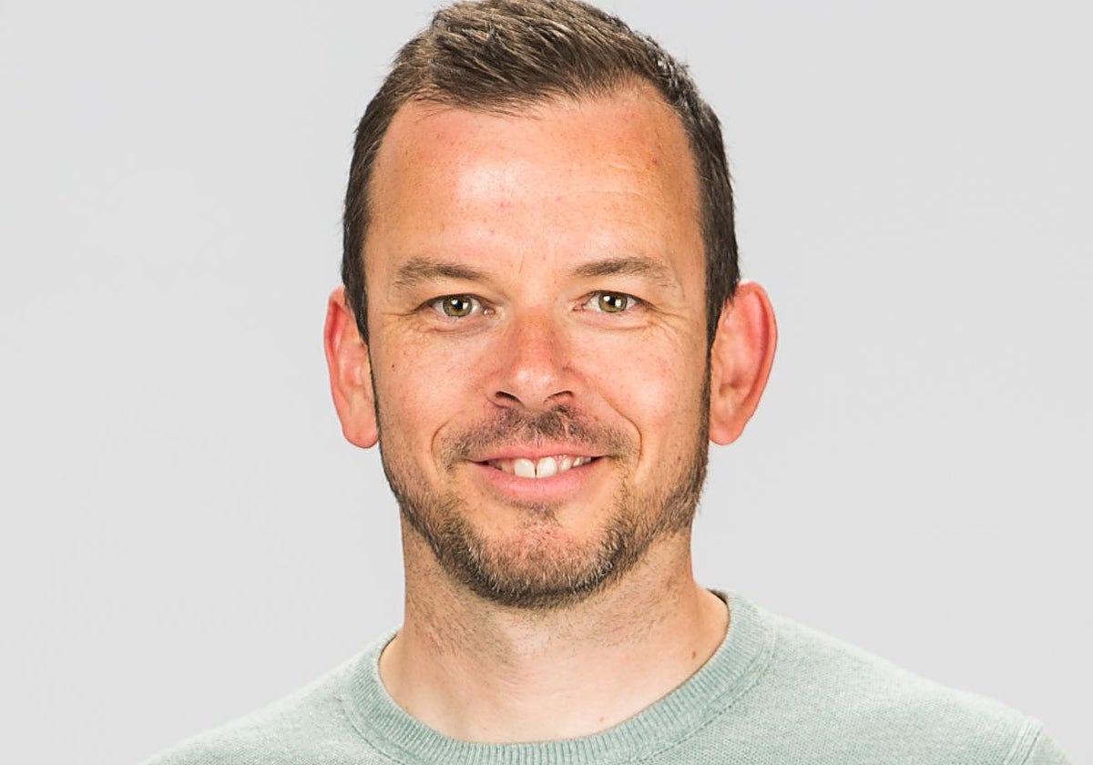 Pedro Valenzuela, maestro: «Se está torturando a muchos niños en la escuela para que aprendan a leer y escribir»