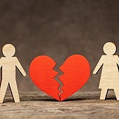 «En un divorcio, muchos niños piensan erróneamente que, si hubieran 'sido mejores', papá y mamá no pelearían»