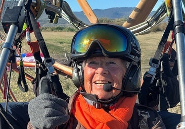 Una abuela de 84 se atreve a volar en paratrike: «Cuando se lo cuente a mis compañeras de residencia van a flipar»