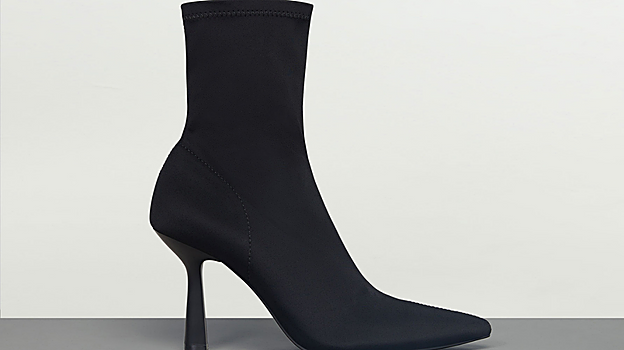 Botín calcetín 27,99 € / Lefties