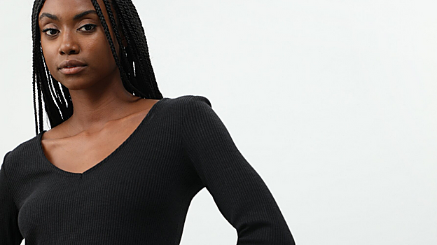 Vetido midi de punto con lazada 15,99 € / Lefties