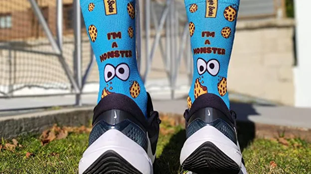 Estos calcetines divertidos de deporte te ayudarán a