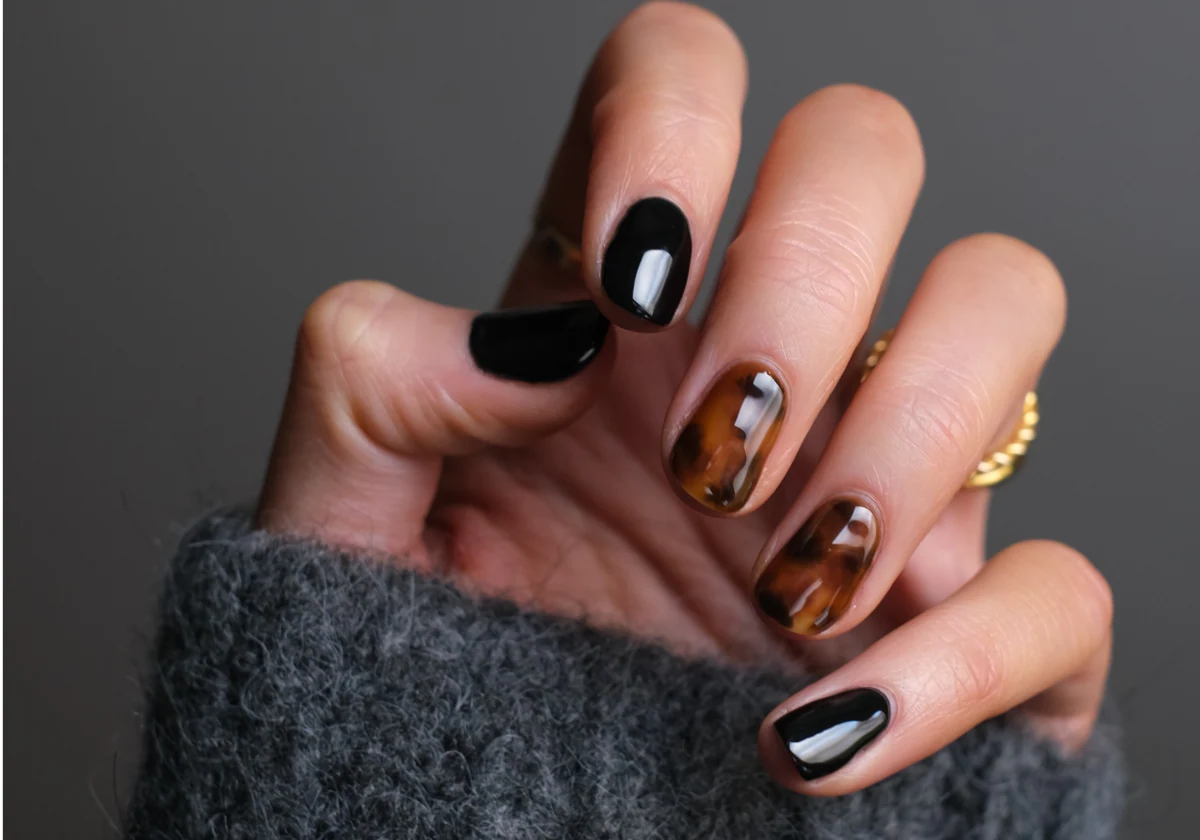 el nail art o tendencia de uñas de la cantante Rosalía