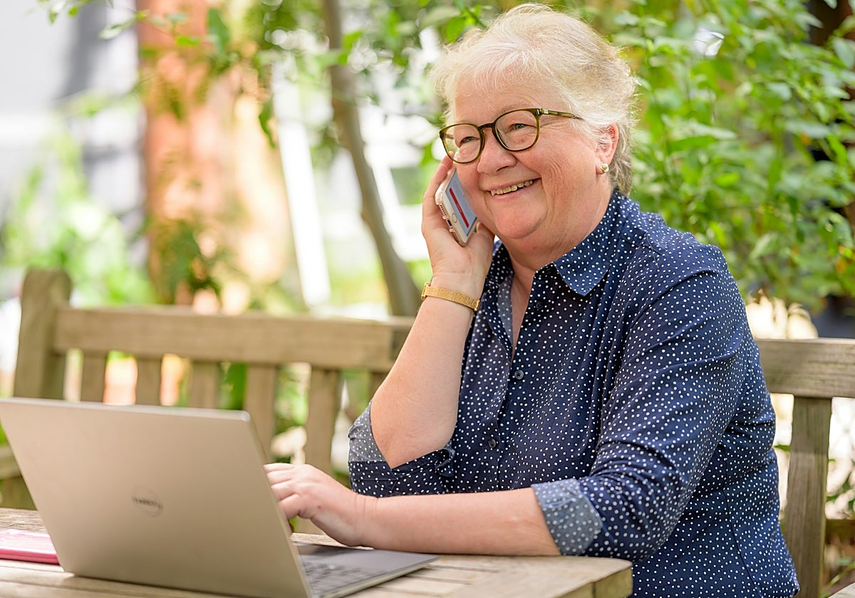 Seleccionamos los mejores móviles para mayores de 2025