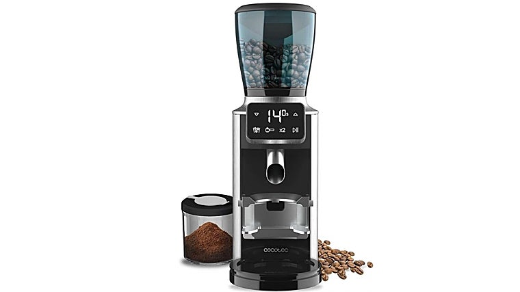 Te contamos por qué este es el mejor molinillo de café eléctrico para empezar el día con un buen café