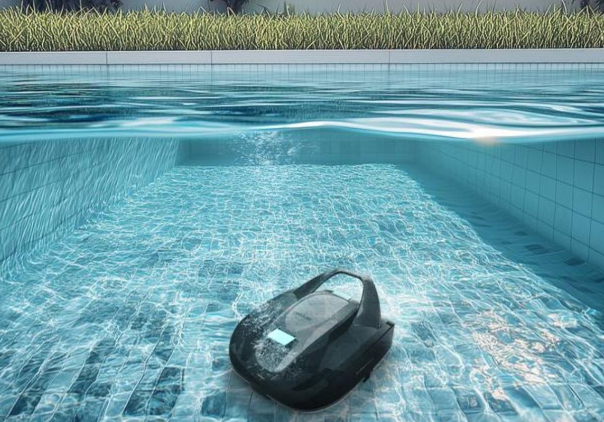 Adelántate al verano y prepara tu piscina con este robot limpiafondos Cecotec ¡que está rebajado 160€!