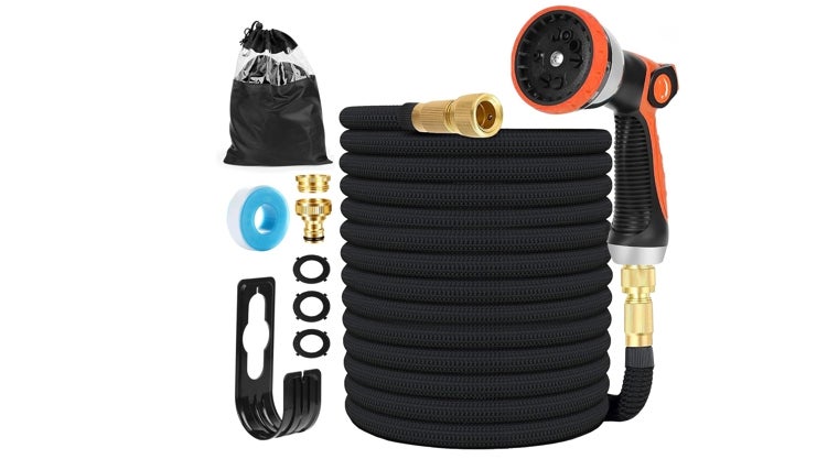 Refresca tu jardín con estas mangueras extensibles al mejor precio