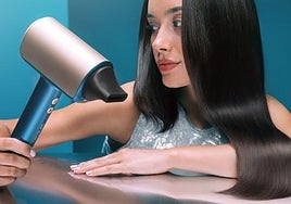 Este es el secador de pelo Cecotec que doma el frizz y deja tu pelo como recién salido de la peluquería