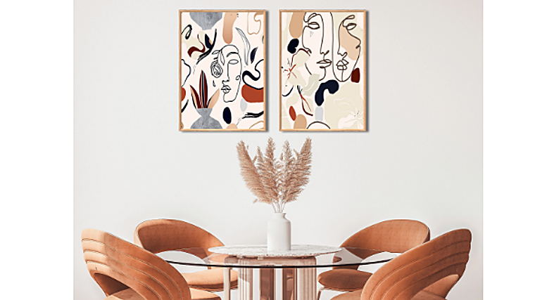 Decora tus paredes con estilo: los cuadros imprescindibles de Leroy Merlín para el hogar