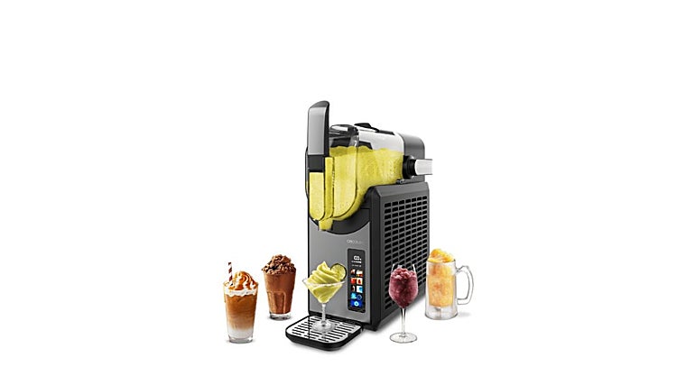 Cecotec tiene la máquina perfecta para hacer granizados y cócteles: ocupa poco y está baratísima