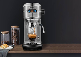 Esta cafetera semiautomática prepara un espresso perfecto en 25 segundos y hoy cuesta la mitad