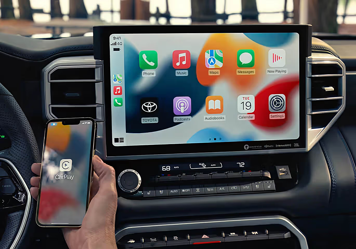 Esta pantalla convierte cualquier coche en uno moderno: CarPlay, GPS y control por voz por menos de 50 euros