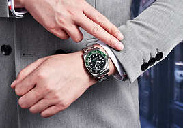 El reloj automático con GMT y cristal de zafiro por menos de 60 euros que recuerda a relojes bastante más caros