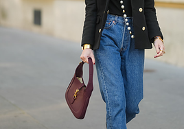 Los Levi's 501 Crop con un 52% de descuento que muchas mujeres están llevando este otoño por lo bien que sientan