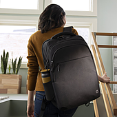 La mochila HP resistente al agua que se está volviendo imprescindible entre quienes viajan con portátil grande