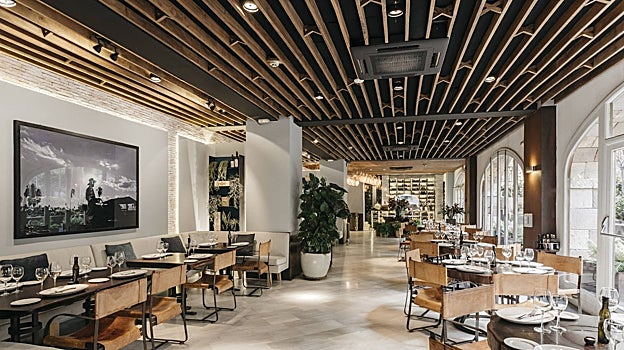 Rubaiyat ofrece comida grandes carnes a la brasa y feijoada los sábados