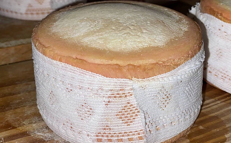 Imagen principal - Cremosito del Zújar, mejor queso de España 2023