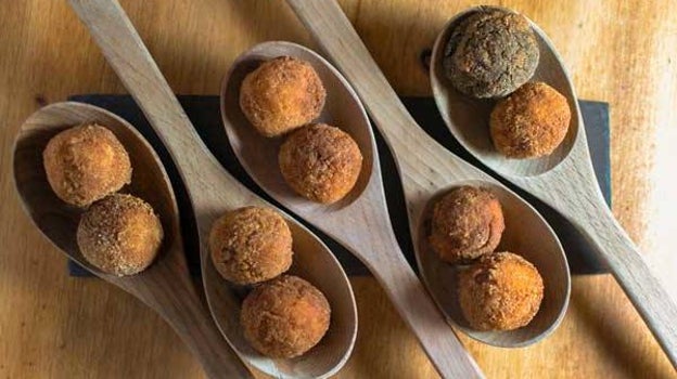 Solo de croquetas tiene más de 30 sabores en su carta