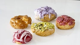 Estas pastelerías suman 780 años de historia y hacen las roquillas más novedosas