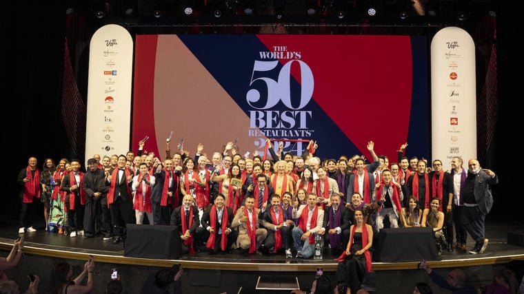 Foto final de los ganadores en The World's 50 Best Restaurants 2024, en Las Vegas