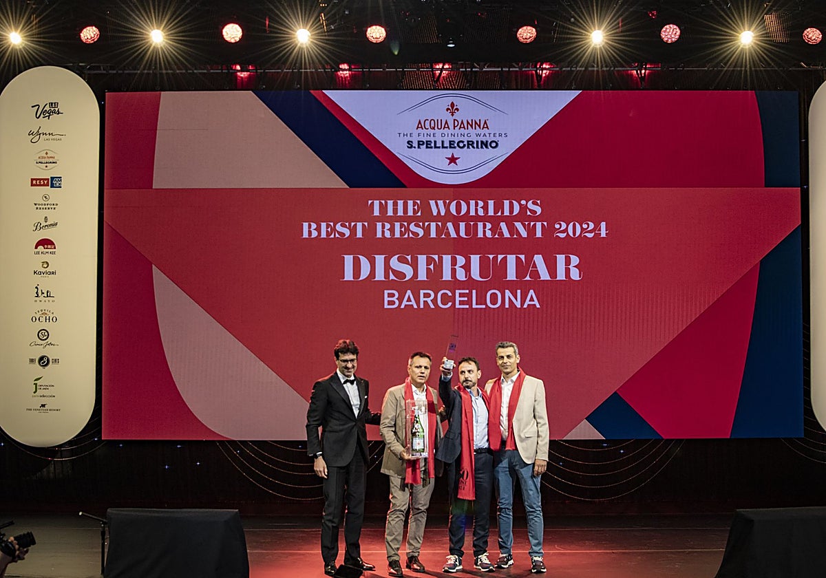 Oriol Castro, Eduard Xatruch y Mateu Casañas, de Disfrutar, al ser elegidos el mejor restaurante del mundo por 50 Best en Las Vegas