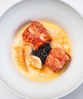 Imagen secundaria 2 - Algunos de los platos que se sirven en la nueva etapa del restaurante Ibai