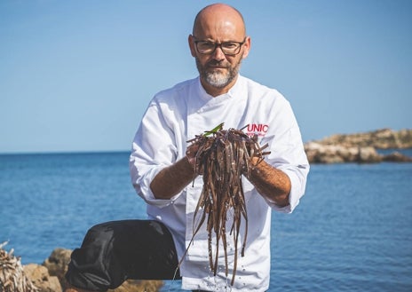 Imagen secundaria 1 - David Grussaute, chef de UNIC, una estrella en Ibiza, ha encontrado inspiración en la posidonia marina