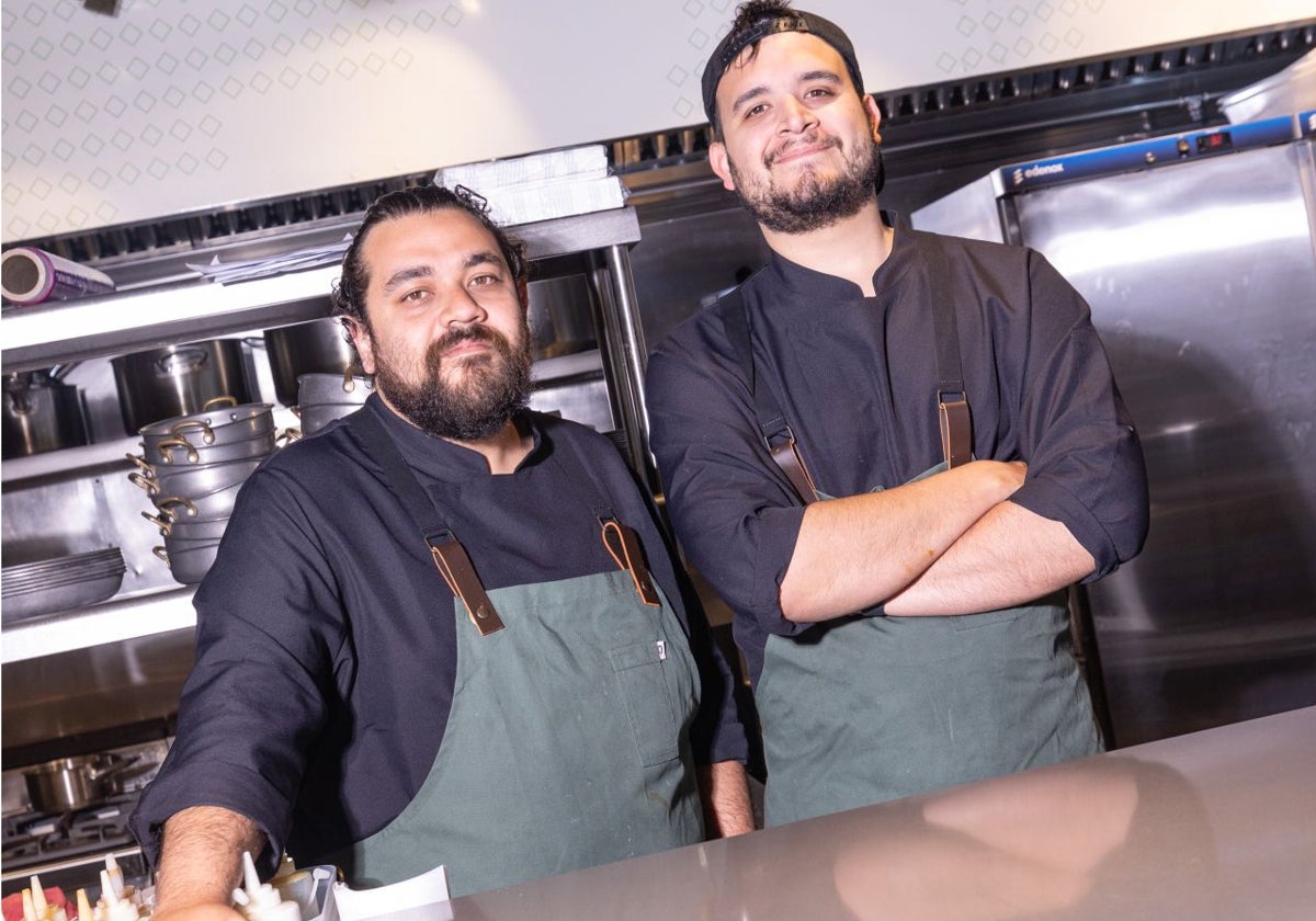 Los chefs de Insurgente Genaro Celia y Agustín Mikielievich