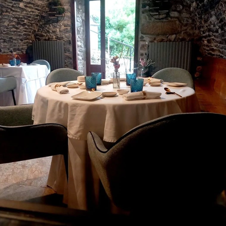 Sala de Casa Ruben, , galardonado con un sol Repsol este 2025