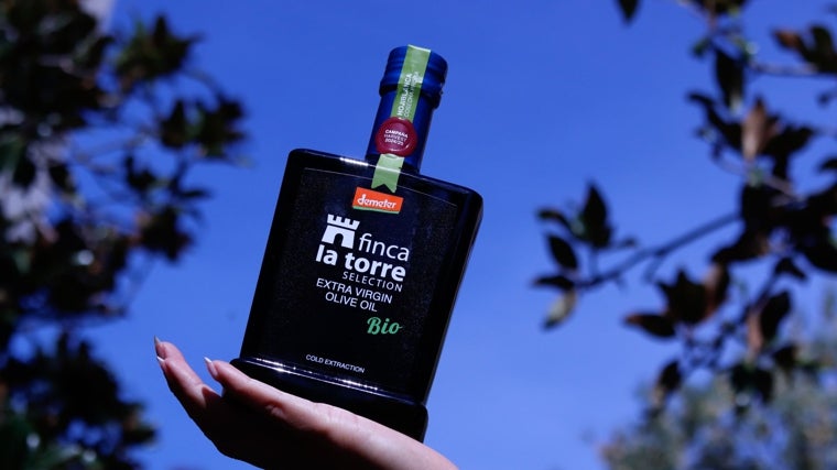 El AOVE Selección Hojiblanca de Finca La Torre ha sido reconocido con el Premio Alimentos de España por