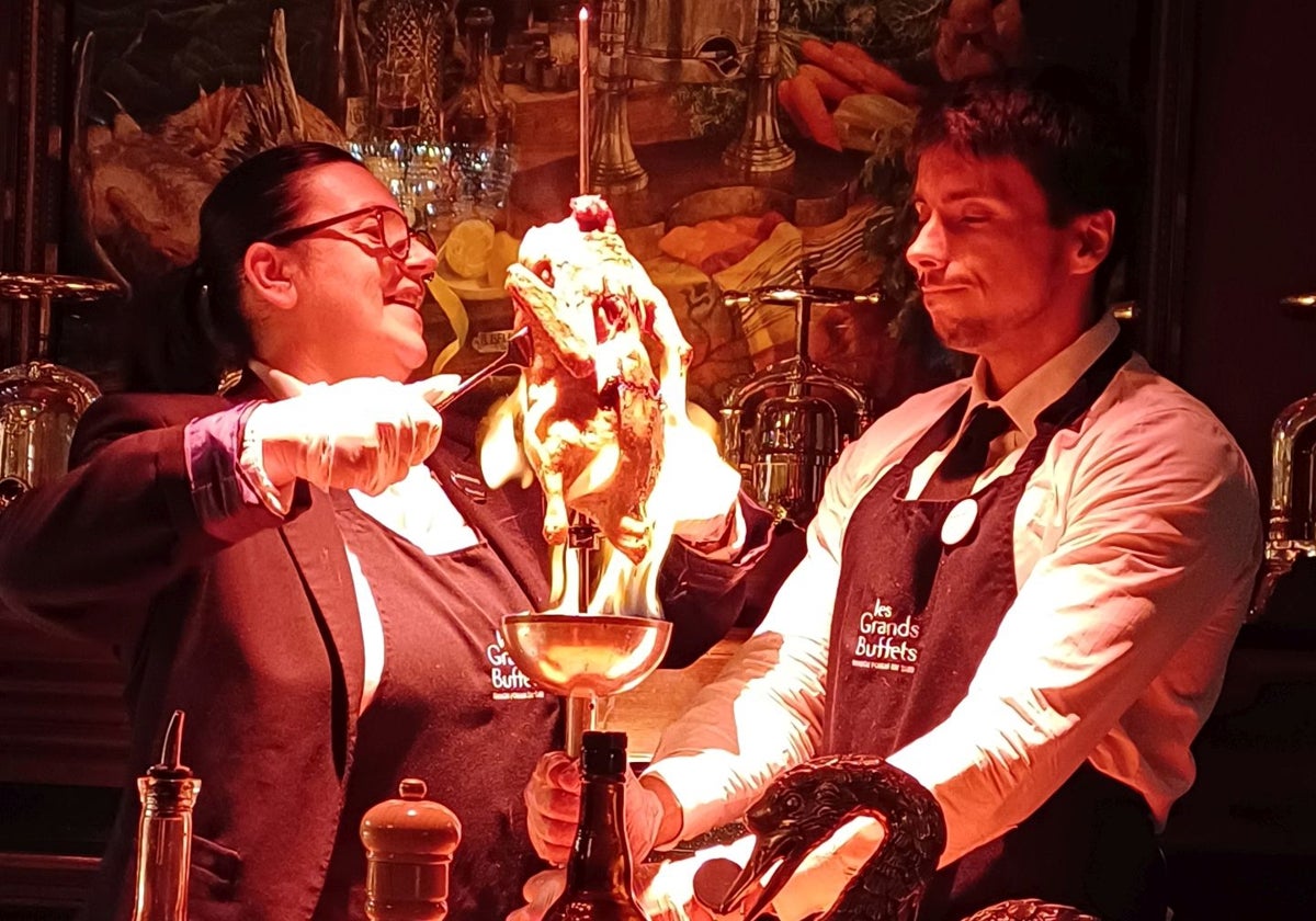 Ceremonia del pato a la sangre, uno de los platos favoritos del fundador de Les Grands Buffets de Narbona, Louis Privat