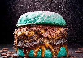 Una hamburguesa azul gana como la mejor de España