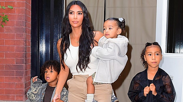 Kim con sus hijos Saint, North y Chicago en Nueva York