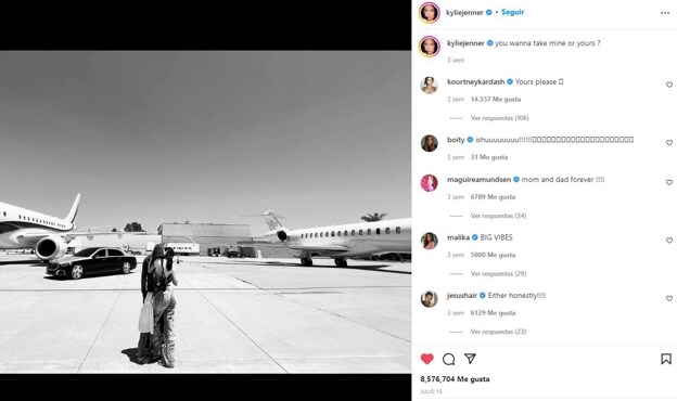 สิ่งพิมพ์ที่มีการโต้เถียงที่แชร์โดย Kylie Jenner บน Instagram: "เราจะเอาของฉันหรือของคุณ?"