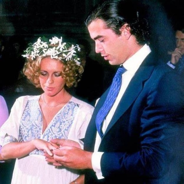 Sandra Domecq y Bertín Osborne durante su boda