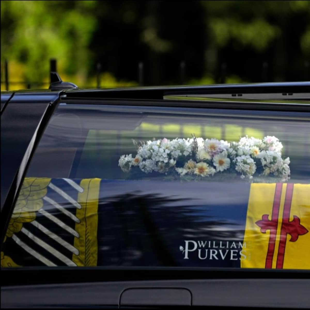 La polémica del ataúd de Isabel II que estaba patrocinado por una funeraria