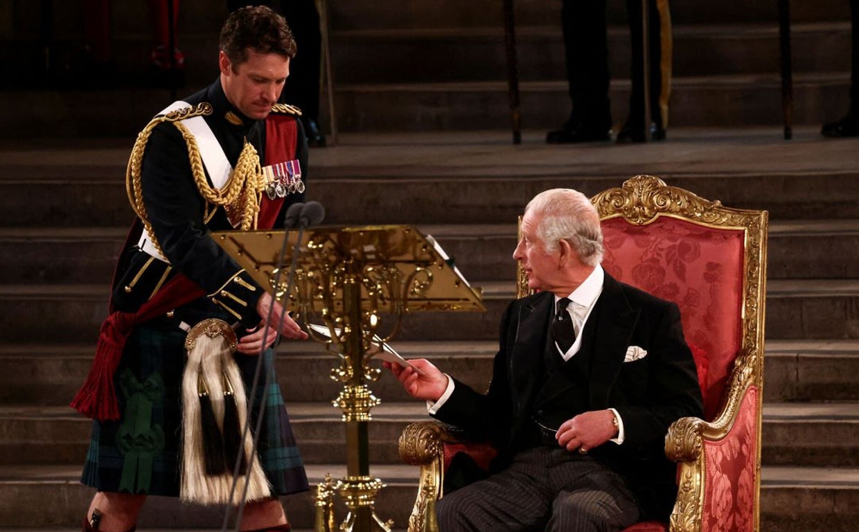 Major Johnny, el guardaespaldas de Carlos III que triunfa en las redes sociales gracias a su imponente atractivo